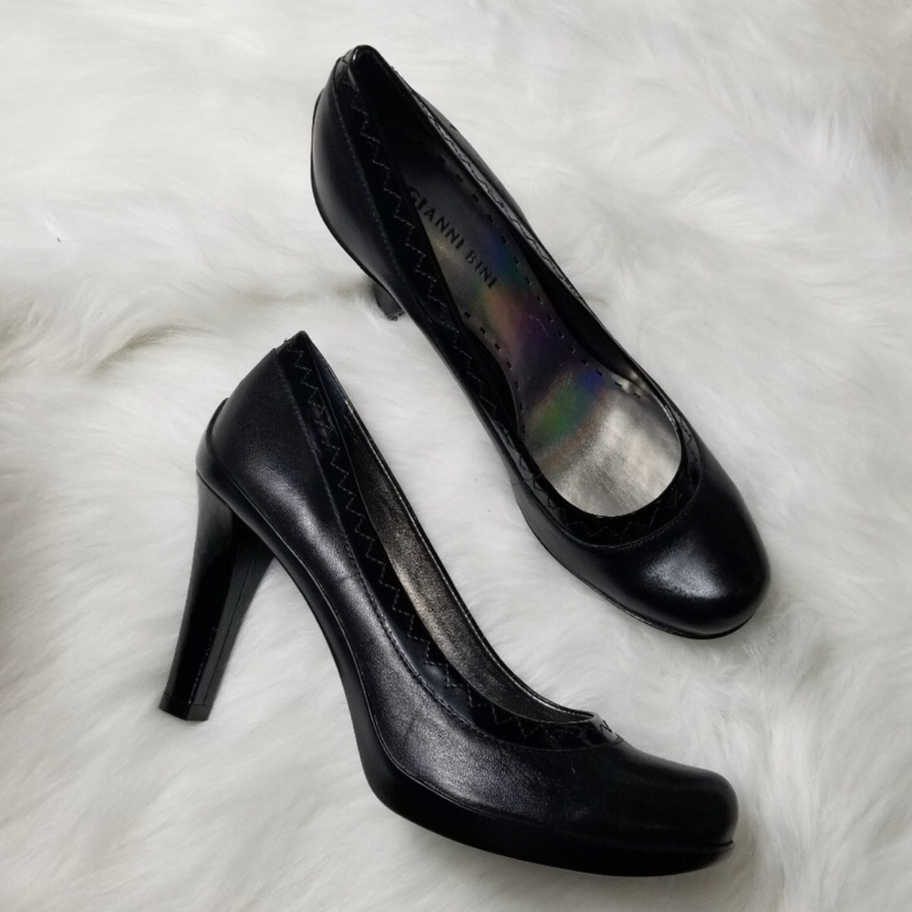 Gianni Bini Black Pumps